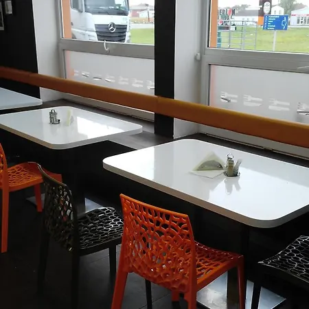 Bed & Parking Eurobit 3* Hrusky (Breclav)