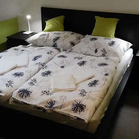 Bed & Parking Eurobit 3* Hrusky (Breclav)